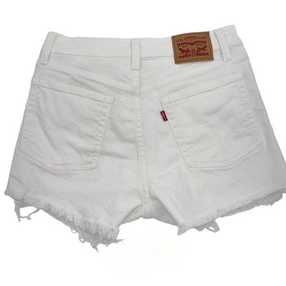 ✨ Levi’s White High Rise Cutoff Denim Shorts – Size W28 ✨ - Picture 9 of 10